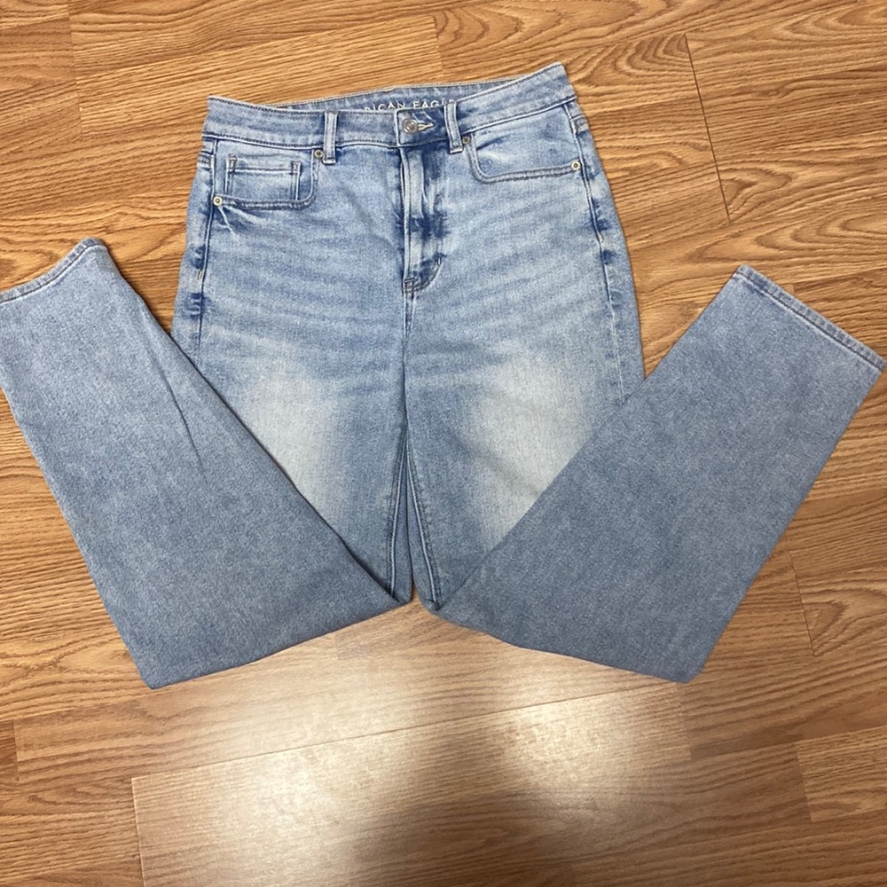 American Eagle mom straight jeans